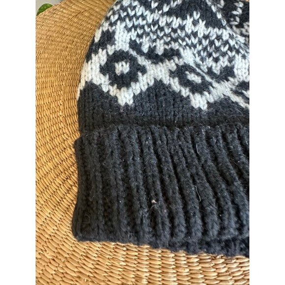 Old Navy adult one size black and white hat - Picture 2 of 8